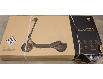 SALE OUT. Xiaomi Electric Scooter 6 GL | Xiaomi 24 month(s) | DAMAGED PACKAGING AND PAINT (FRONT - LEFT AND RIGHT SIDE)